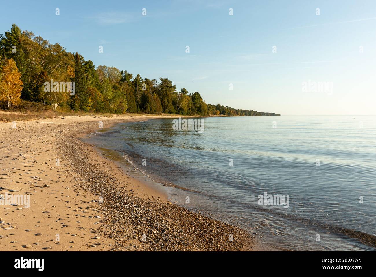 La costa del Lago Michigan desde el Área Natural de Antrim, Michigan Foto de stock