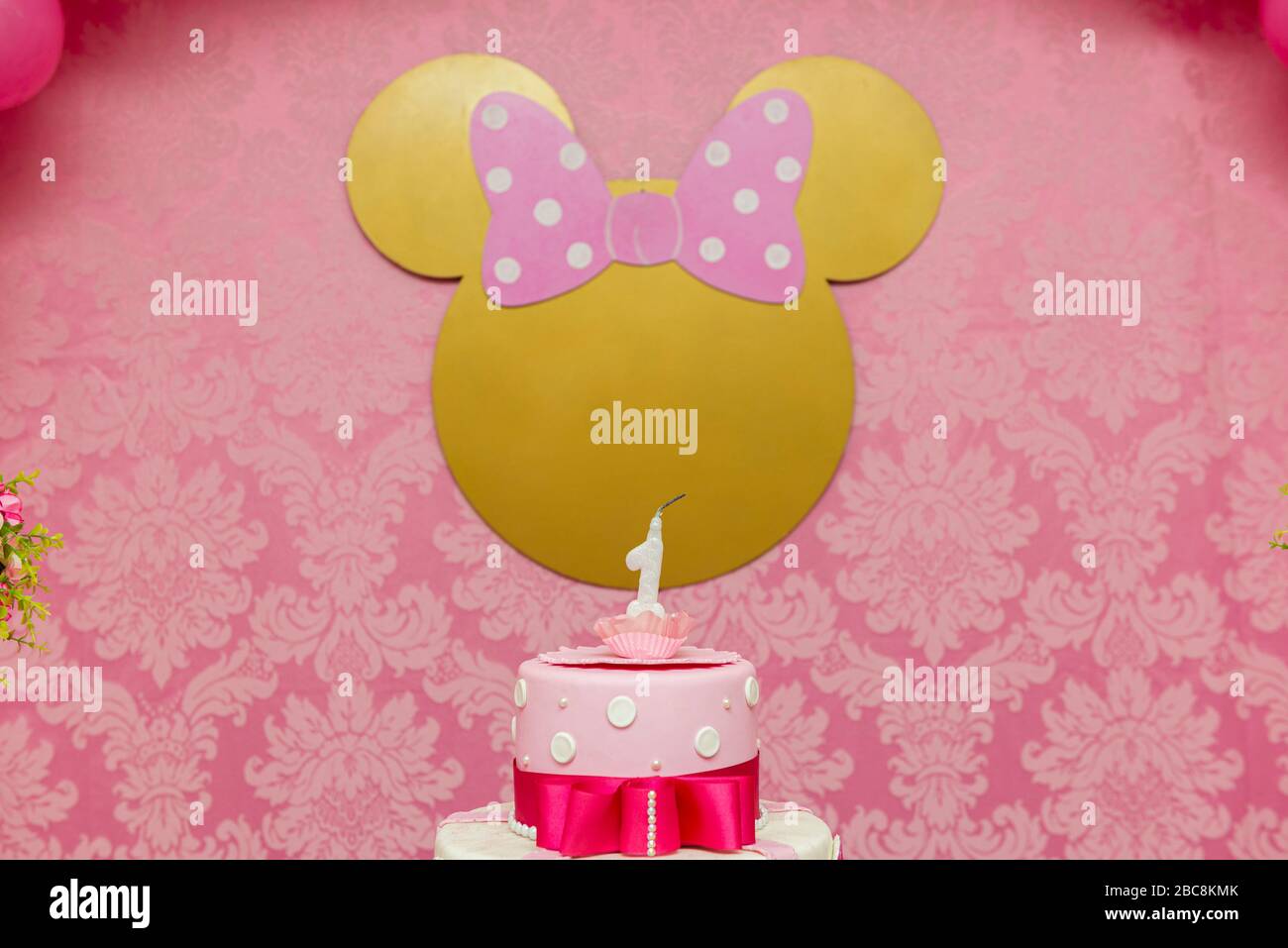 minnie birthday decorations - Buscar con Google  Decoracion fiesta de  minnie, Fiesta minnie mouse decoracion, Fiesta minnie decoracion
