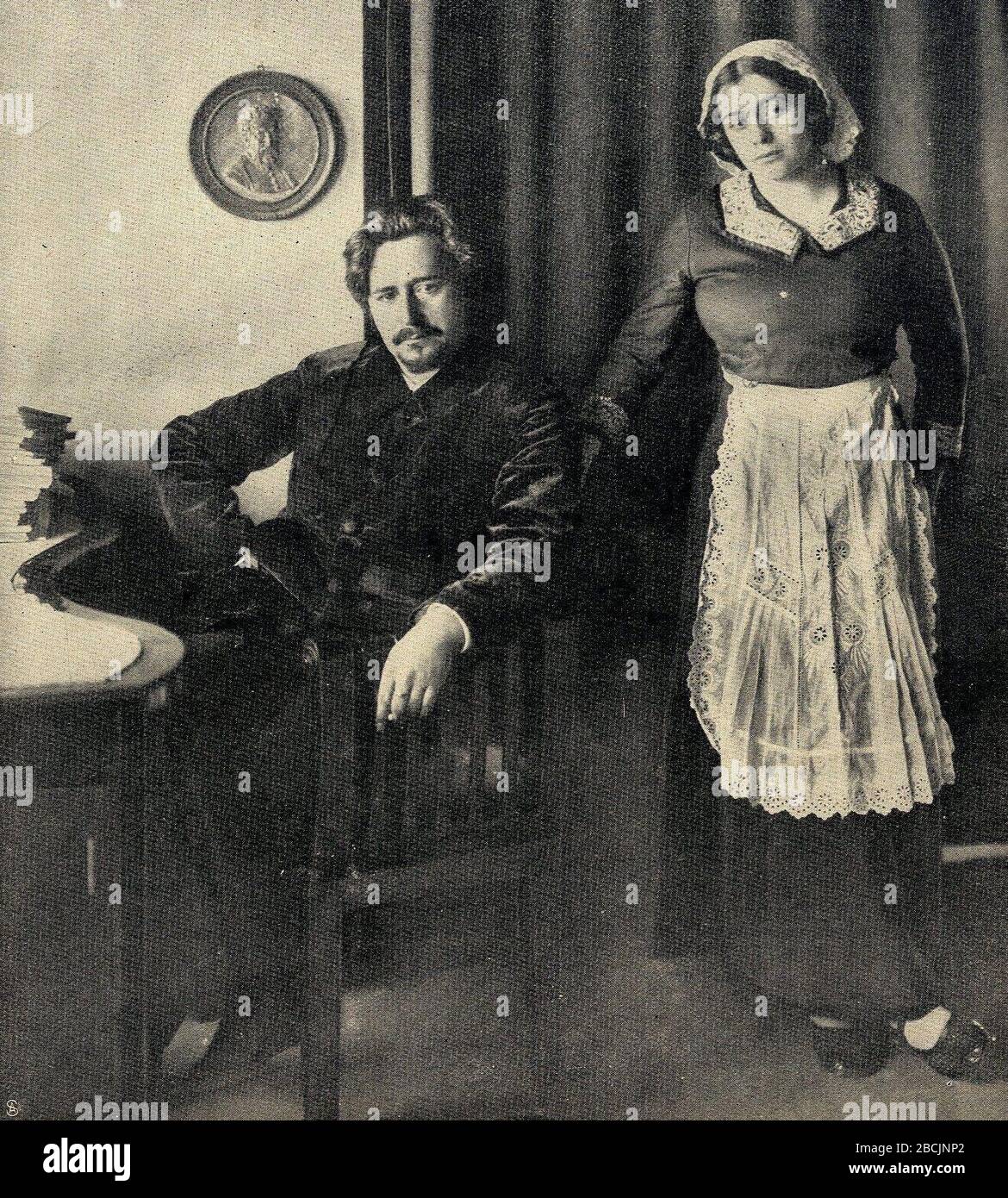 'Er russische Dichter Leonid Andrejew und seine Gattin c. 1912 / escritor ruso Leonid Andreev con su esposa.; 1912s fecha QS:P,+1912-00-00T00:00:00Z/8; ebay; Fotógrafo no acreditado; ' Foto de stock