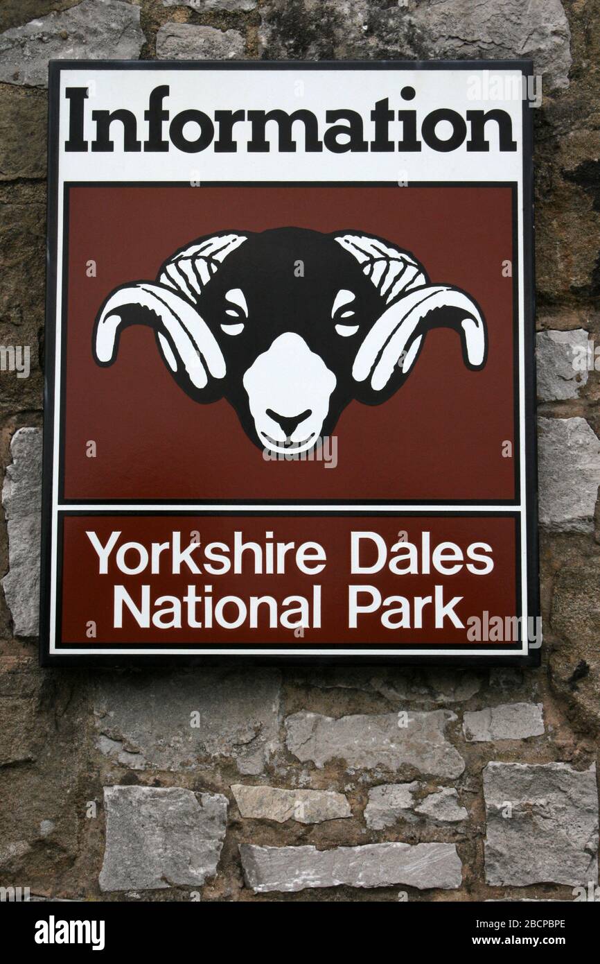 Parque Nacional de Yorkshire Dales firmar Foto de stock