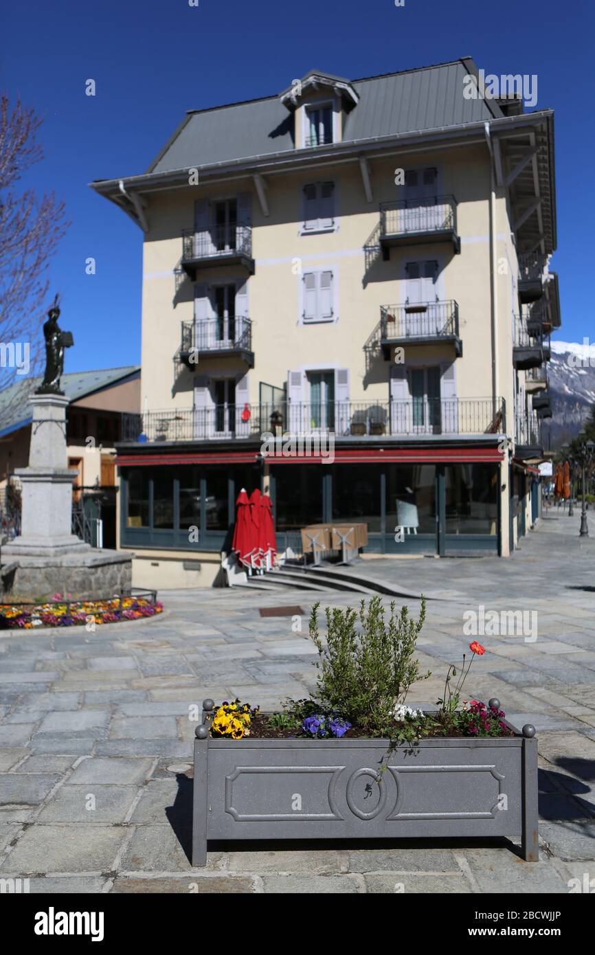 Centro-ville. Comerciales. Restaurantes. Saint-Gervais-les-Bains. Alta Saboya. Francia. Foto de stock