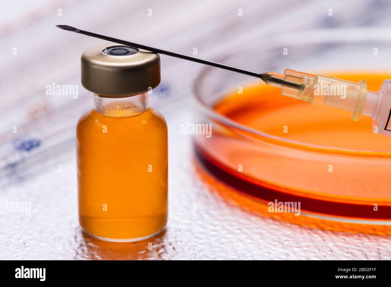 Impfung mit suero gegen Corona-Viren Foto de stock