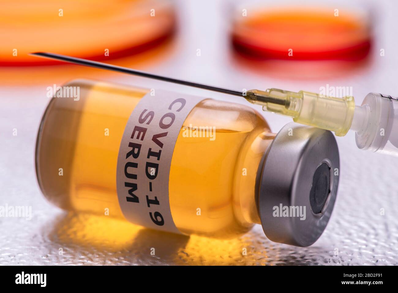 Impfung mit suero gegen Corona-Viren Foto de stock