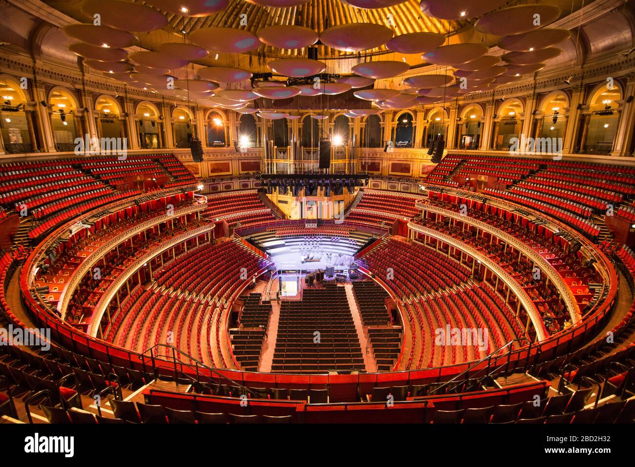 Interior del Royal Albert Hall sin gente Foto de stock