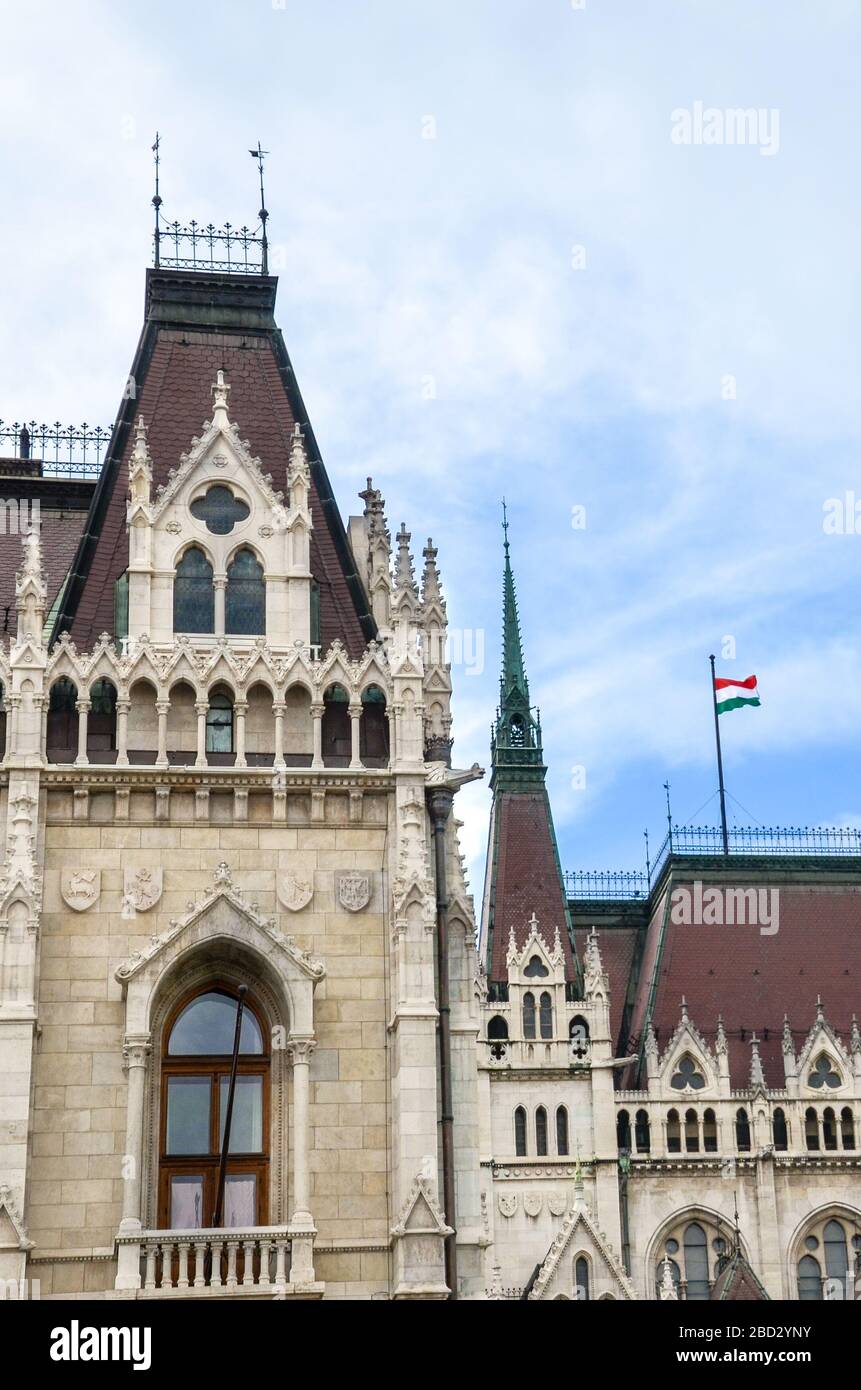 Edificio del Parlamento húngaro Orszaghaz en Budapest, Hungría. Sede de