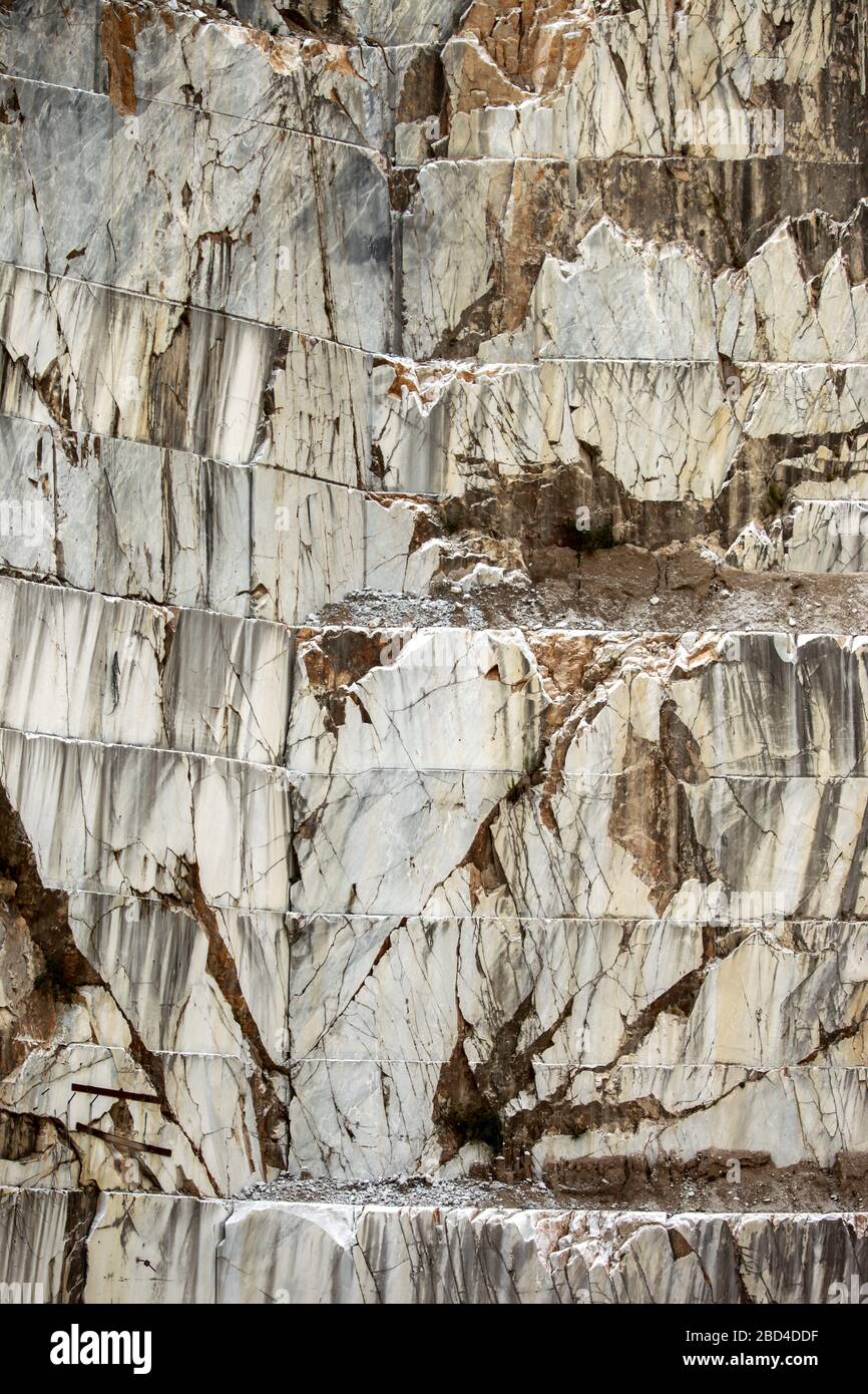 Las Canteras de Mármol - Alpes Apuanos , Carrara, Toscana, Italia