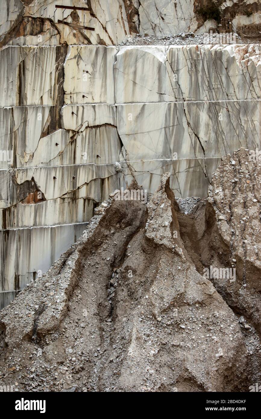 Las Canteras de Mármol - Alpes Apuanos , Carrara, Toscana, Italia