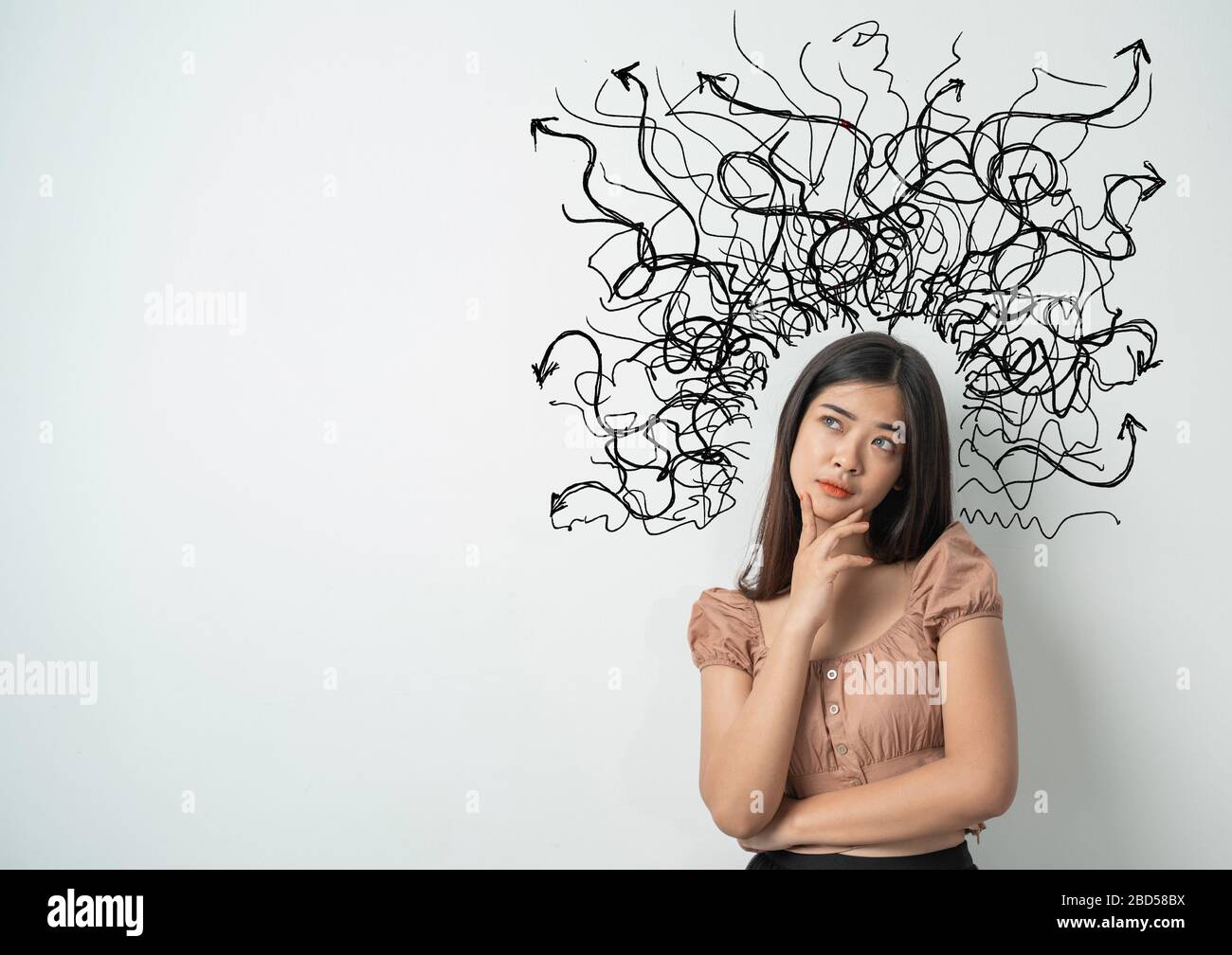 retrato de la mujer asiática estrés y pensamiento Foto de stock