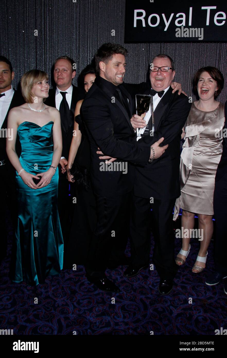 Michelle Keegan y Katherine Kelly y Jane Danson, y el otro elenco de corry con premios Tony Warren rts en el hotel grosvenor Foto de stock
