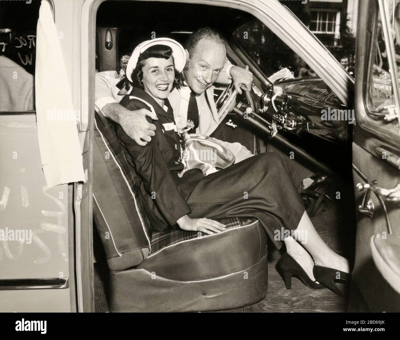 Pareja de vendimia recién casada en 1950 Foto de stock