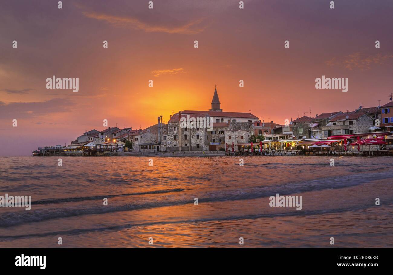 Umag al atardecer, Croacia, Istria, Umag Foto de stock