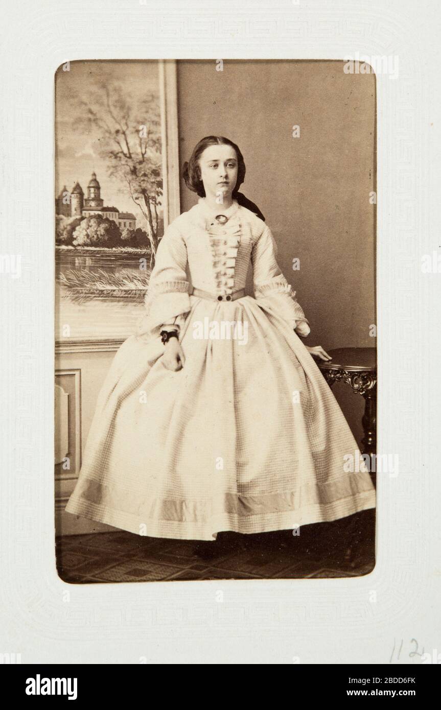'Fotografiporträtt; Fotografiporträtt på Fanny Nieroth.; segunda mitad del siglo XIX fecha QS:P571,+1850-00-00T00:00:00Z/7; LSH 107753 (hm dig18907); ' Foto de stock