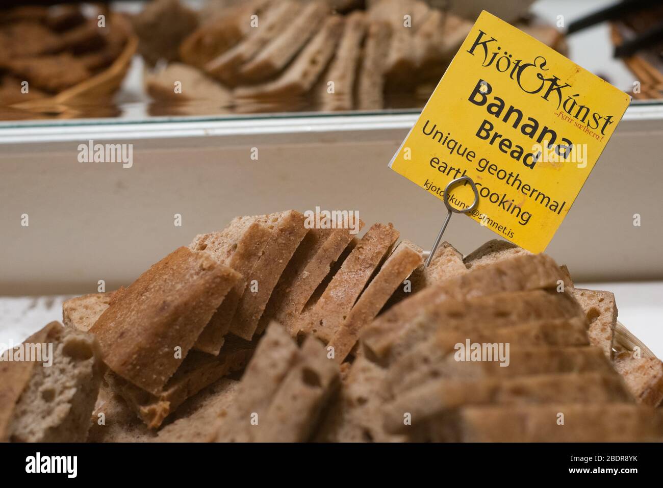 Pan de plátano a la venta en el restaurante Kjöt og kúnst, Hveragerði Foto de stock