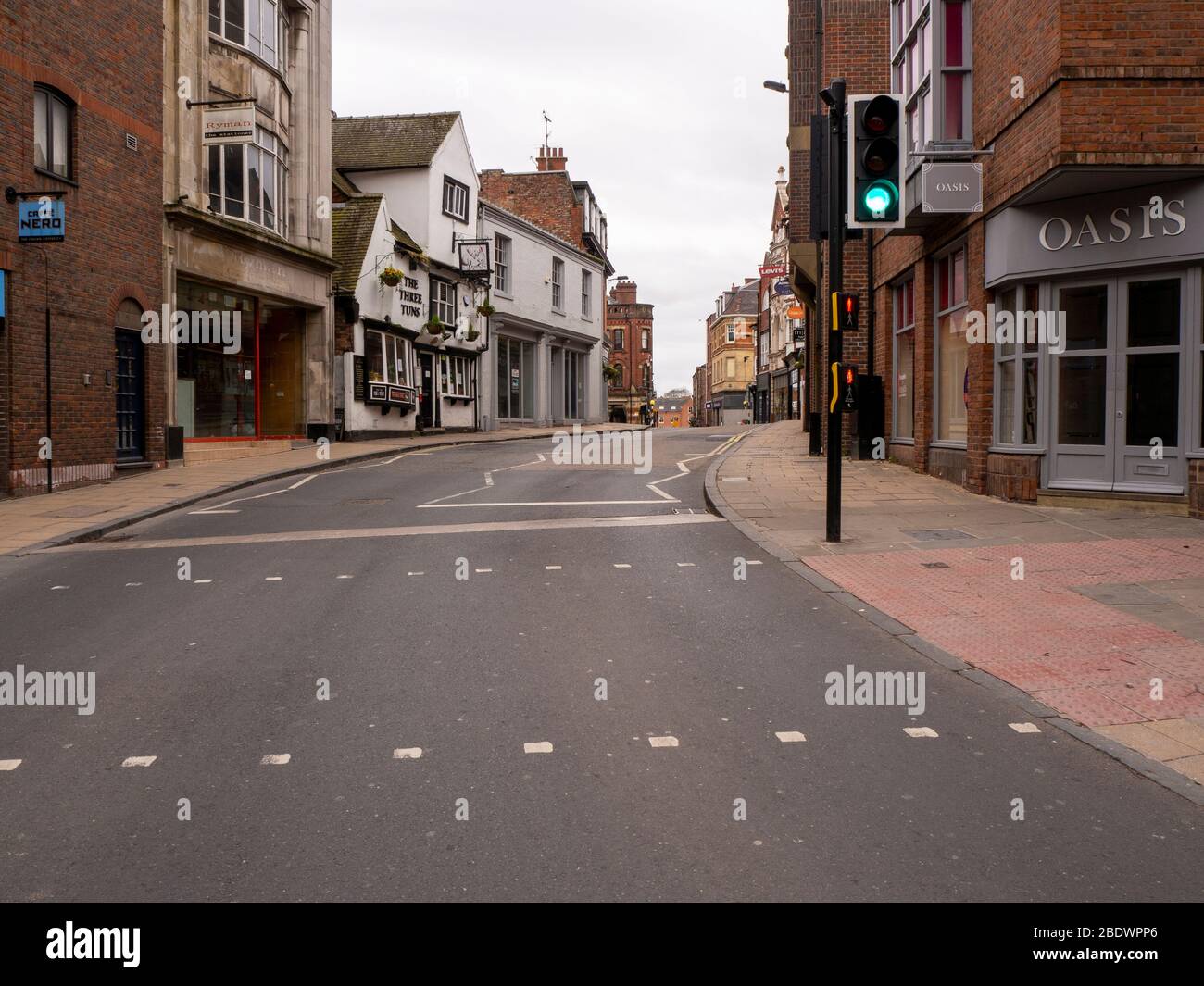 CopperGate Street en York, Inglaterra, sin personas durante el bloqueo coronavirus Foto de stock