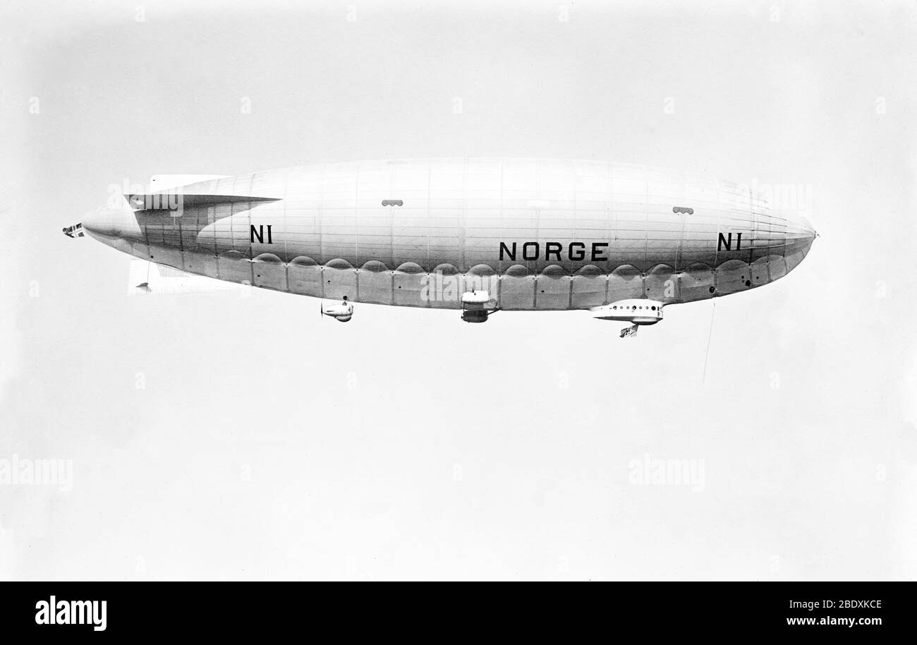 El buque Amundsen Norge Airship, primero en llegar al Polo Norte, 1926 Foto de stock