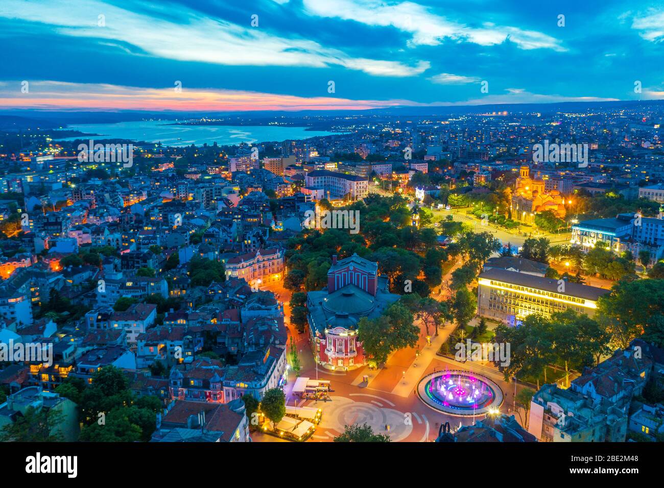 Europa, Bulgaria, Varna, vista aérea de la Ópera Estatal Foto de stock