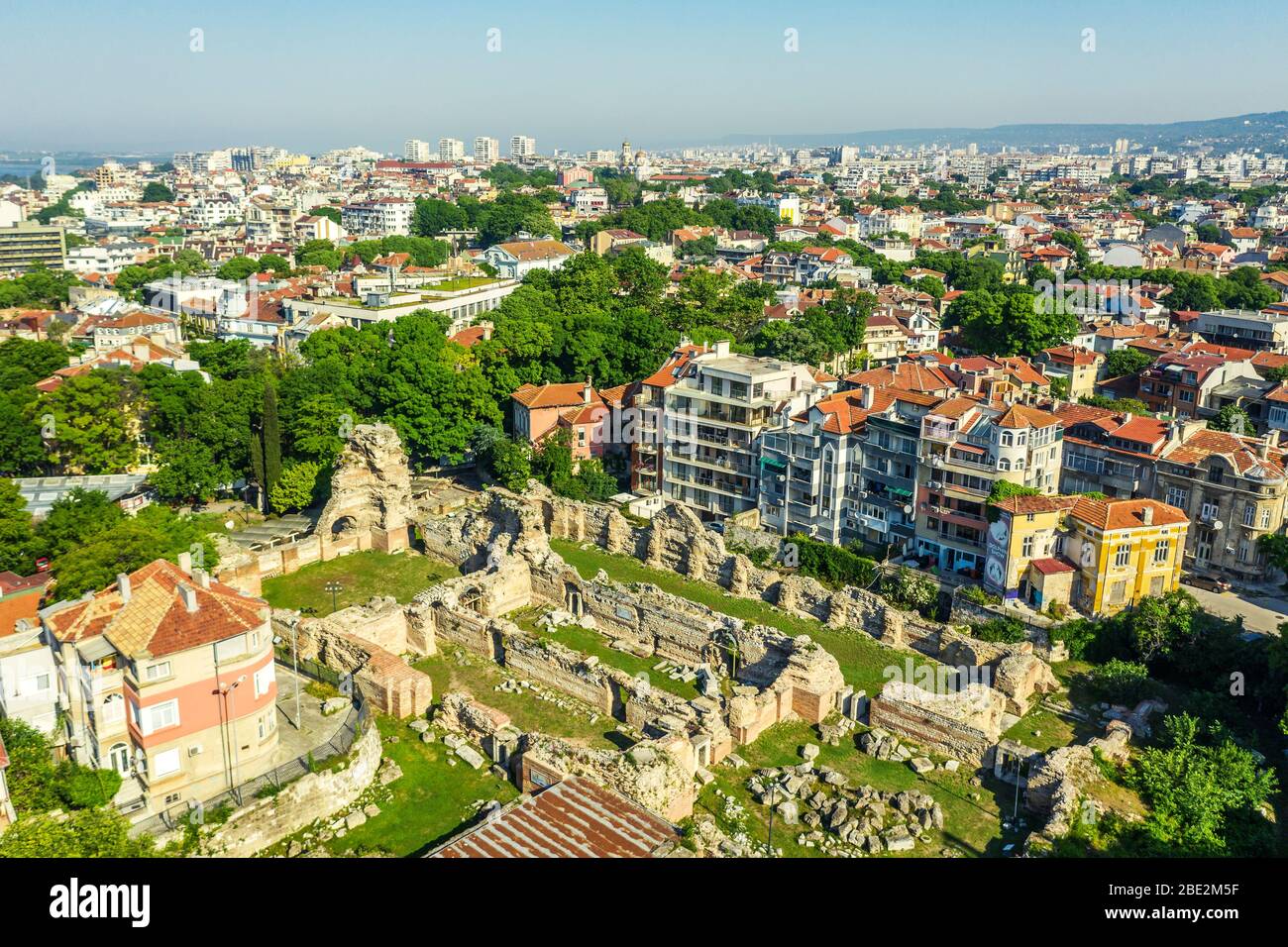 Europa, Bulgaria, Varna, vista aérea de las ruinas romanas de baños termales Foto de stock