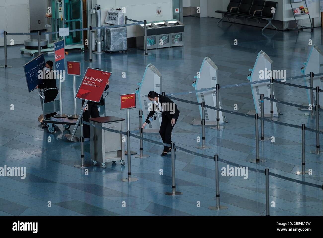 Delta Airlines Check Fotos e Imágenes de stock - Alamy