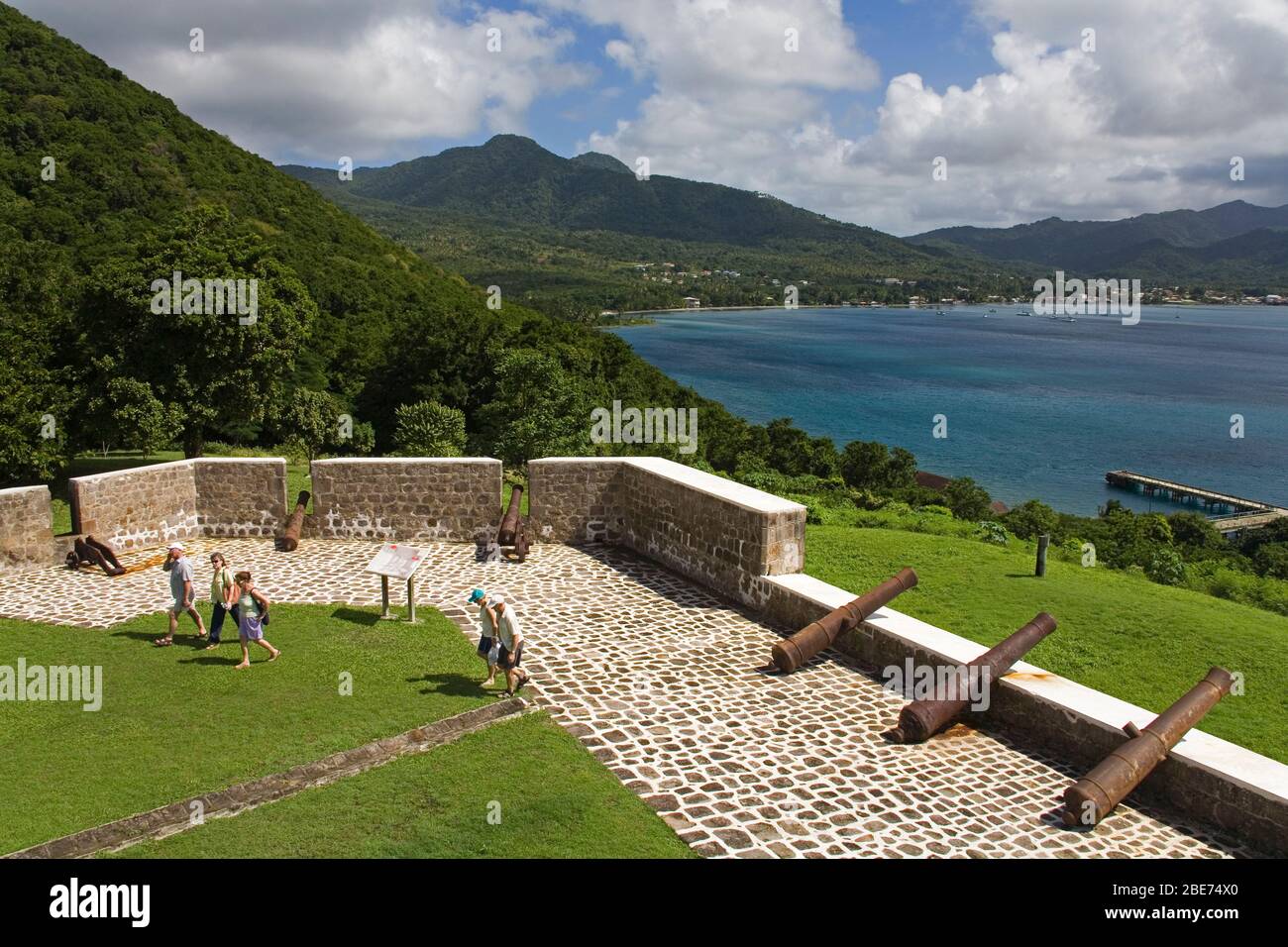 Fort Shirley En El Parque Nacional De Cabrits Ciudad De Portsmouth Dominica Antillas Menores Islas De Barlovento Caribe Fotografia De Stock Alamy