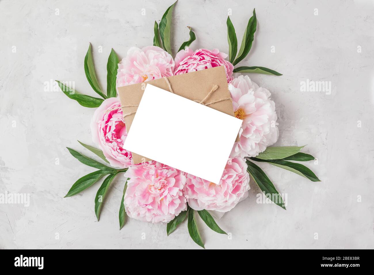 Hipster wedding invitation card fotografías e imágenes de alta resolución -  Alamy