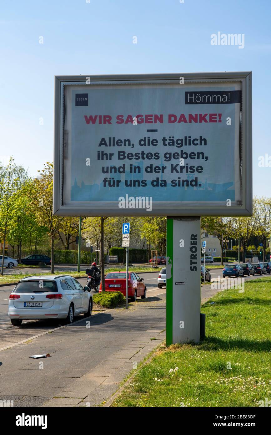 Publicidad durante la Corona Pandémica, Ciudad de Essen agradece a los héroes de la vida cotidiana, los efectos de la crisis de la corona en Essen, Alemania Foto de stock
