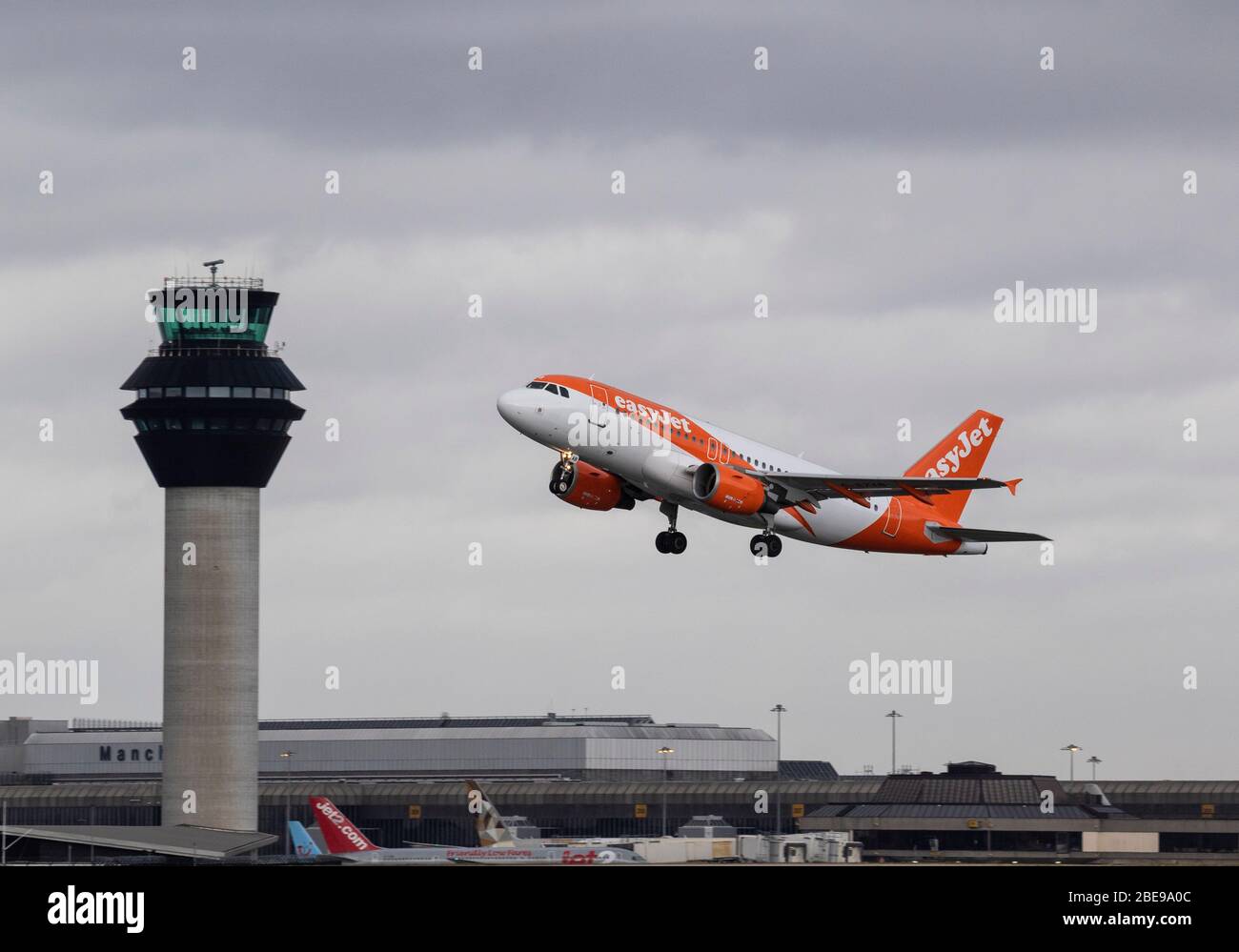 EasyJet A319 Takeoff Manchester Foto de stock