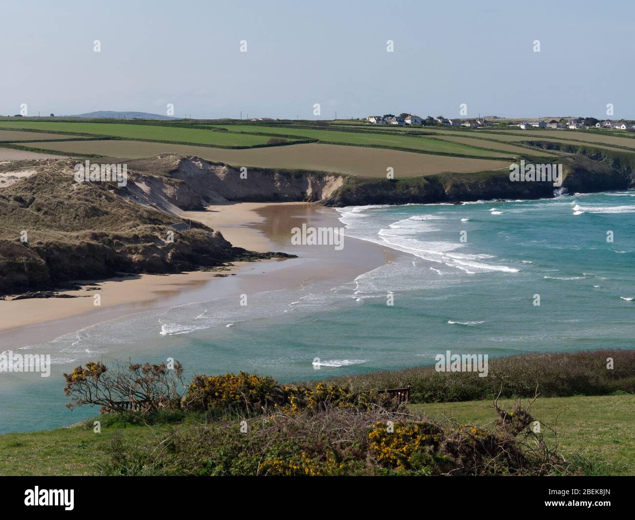 Newquay, Cornwall, Crantock playa vacía durante el cierre de Covid. Crédito: Robert Taylor/Alamy Live Foto de stock