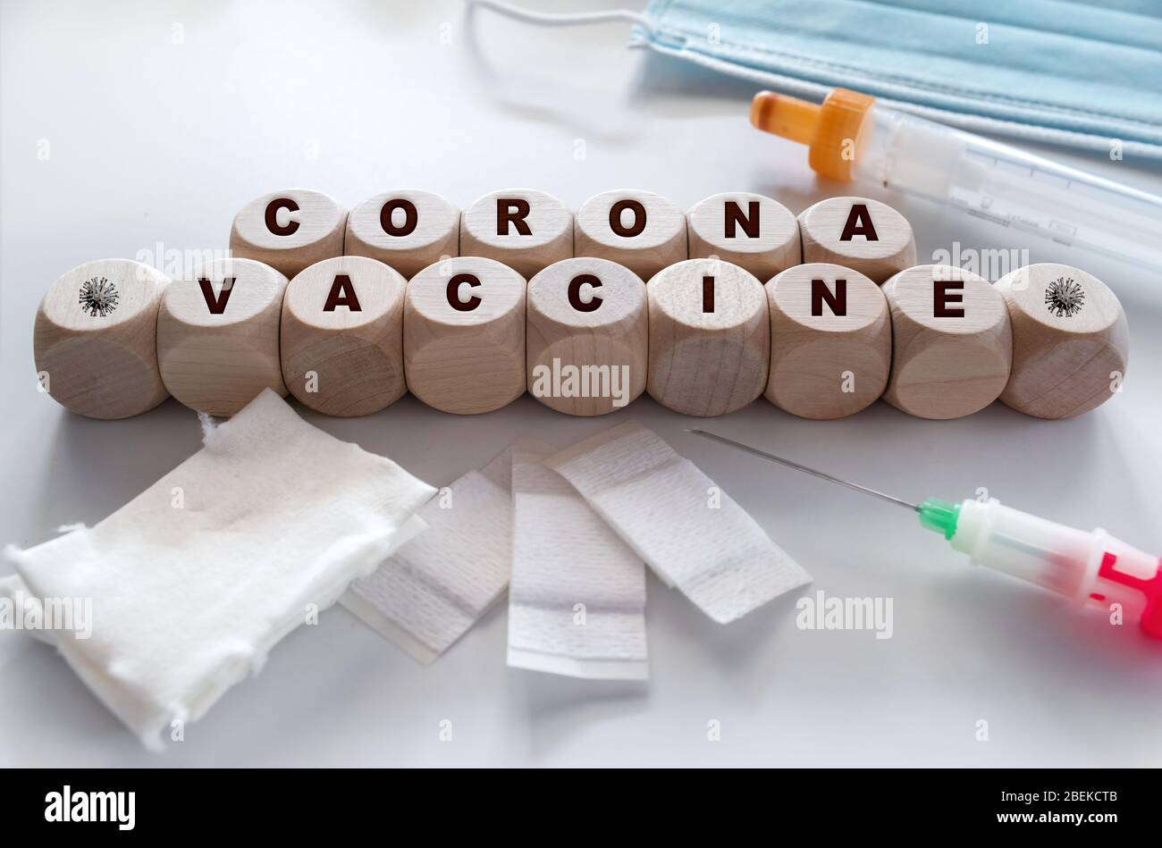 Inyección de vacuna y jeringa. Se utiliza para la prevención, inmunización y tratamiento de la infección por el virus de la corona (nueva enfermedad de coronavirus 2019,COVID-19,NC Foto de stock