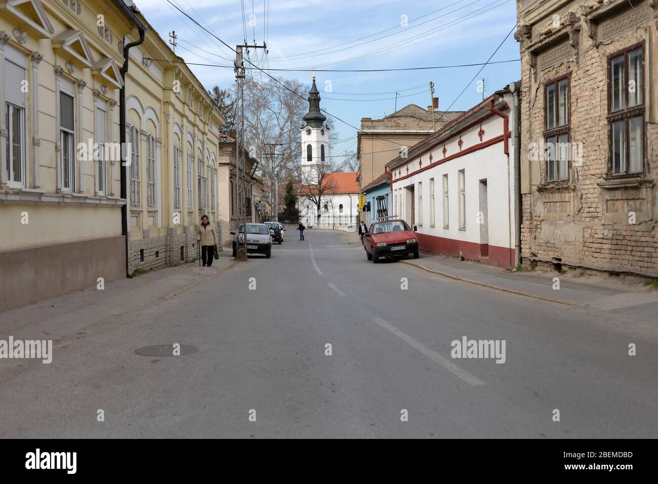 Serbia, 25 de febrero de 2020: Calle típica en Sremski Karlovci Foto de stock