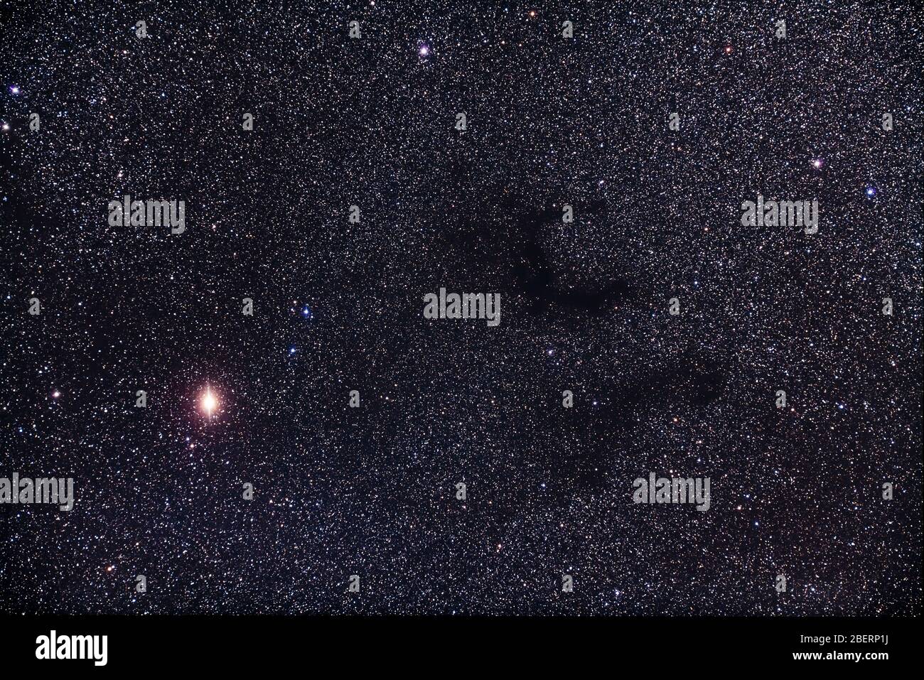 Nebula oscura E de Barnard, B142-3, en Aquila. Foto de stock