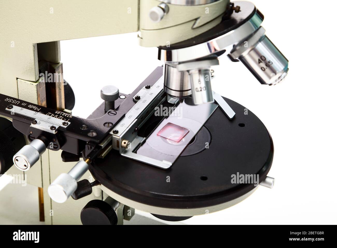 Microscopio de laboratorio Lomo Biolam ruso de época Fotografía de stock -  Alamy