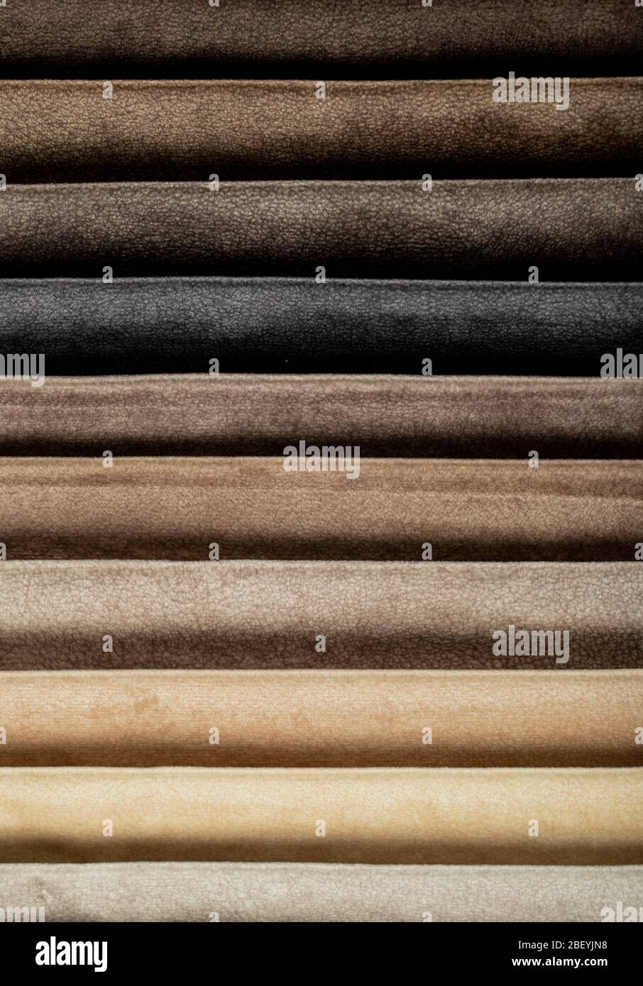 Paleta de colores marrones que adapta los tejidos de cuero en el catálogo  Fotografía de stock - Alamy