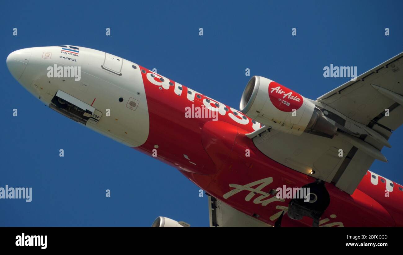 Salida de AirAsia desde Phuket Foto de stock