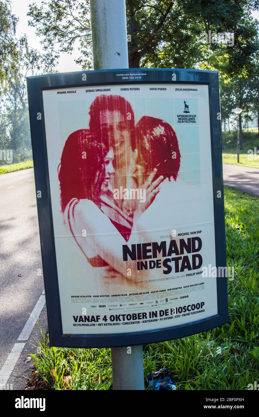 Centercom Billboard de la película holandesa Niemand en el Stad de Amsterdam Holanda 2018 Foto de stock