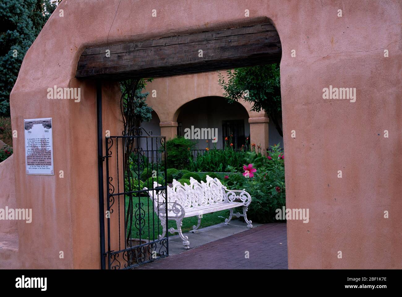 Iglesia de San Felipe de Neri, Plaza de la Ciudad Vieja, Albuquerque, Nuevo México Foto de stock