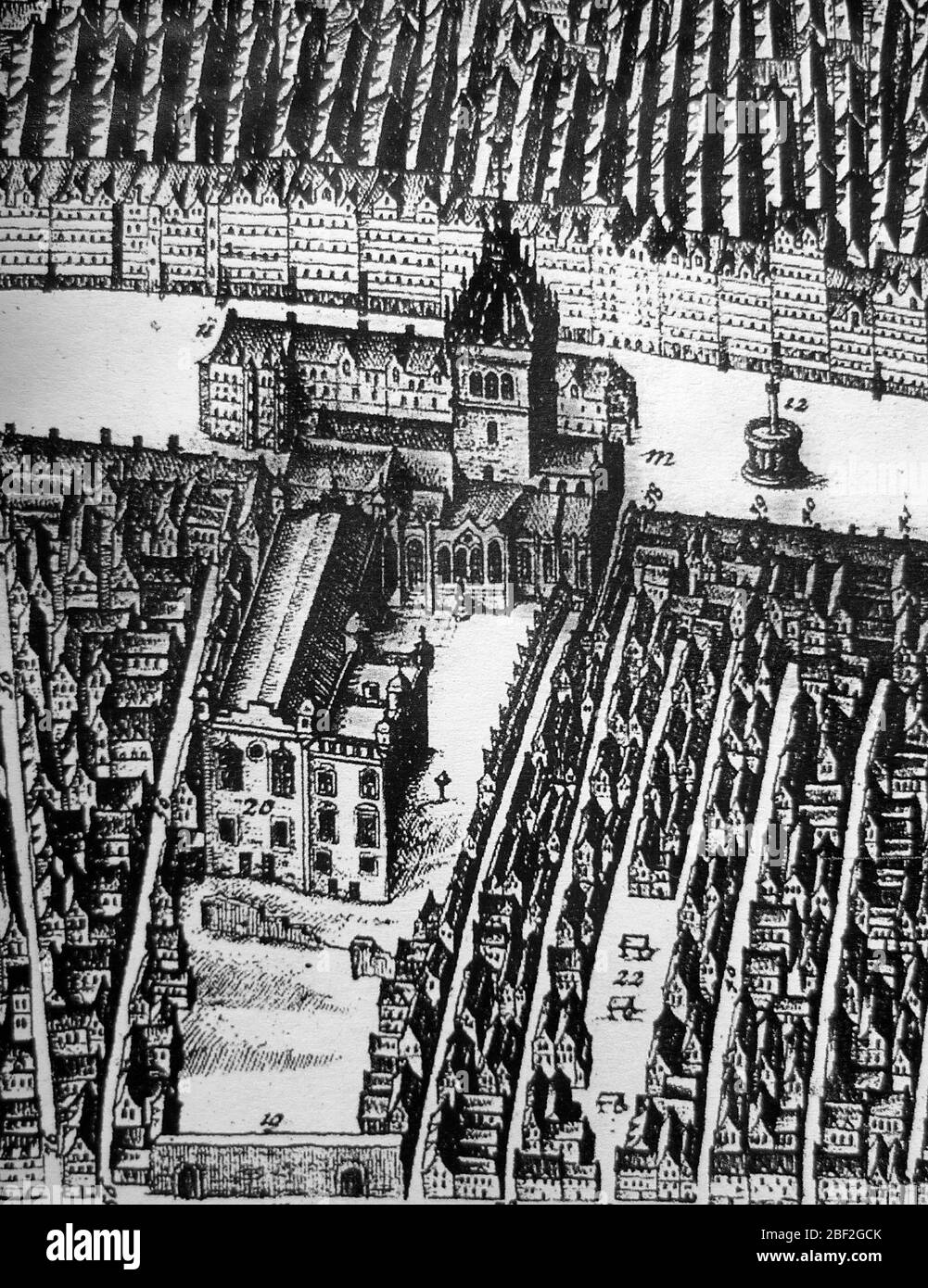 St. Giles Kirk y la Casa del Parlamento de James Gordon del mapa de Rothiemay de Edimburgo 1647. El edificio más allá de St. Giles es la fila de tiendas abiertas llamadas Luckenstands. La cabina de peaje de la ciudad ocupó el extremo izquierdo de la fila. Foto de stock