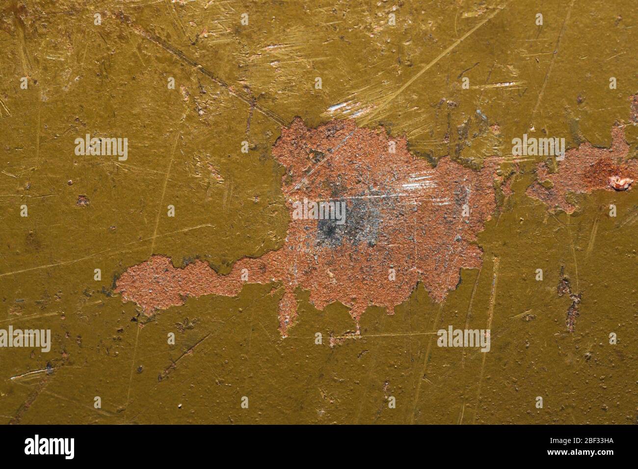 Textura de acero oxidado. Placa de metal rugoso con marcas y arañazos