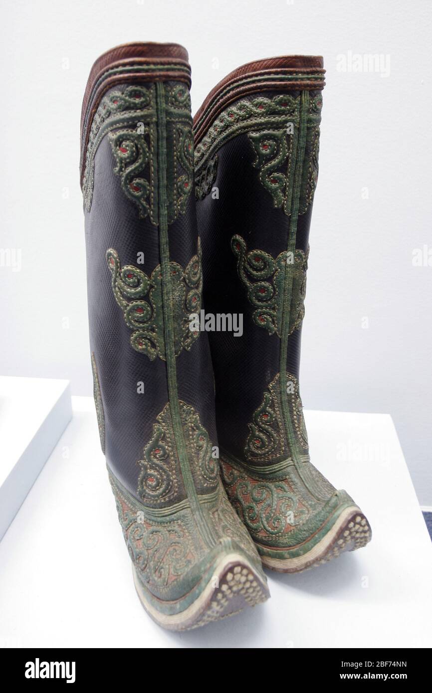 Zapatos Botas mongolas 