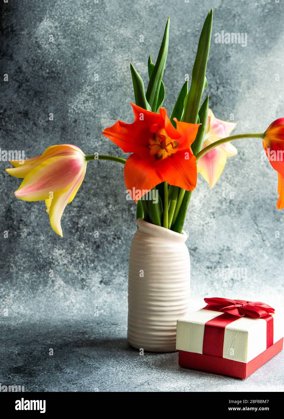 Tener una tarjeta de buen dia con flores fotografías e imágenes de alta  resolución - Página 4 - Alamy