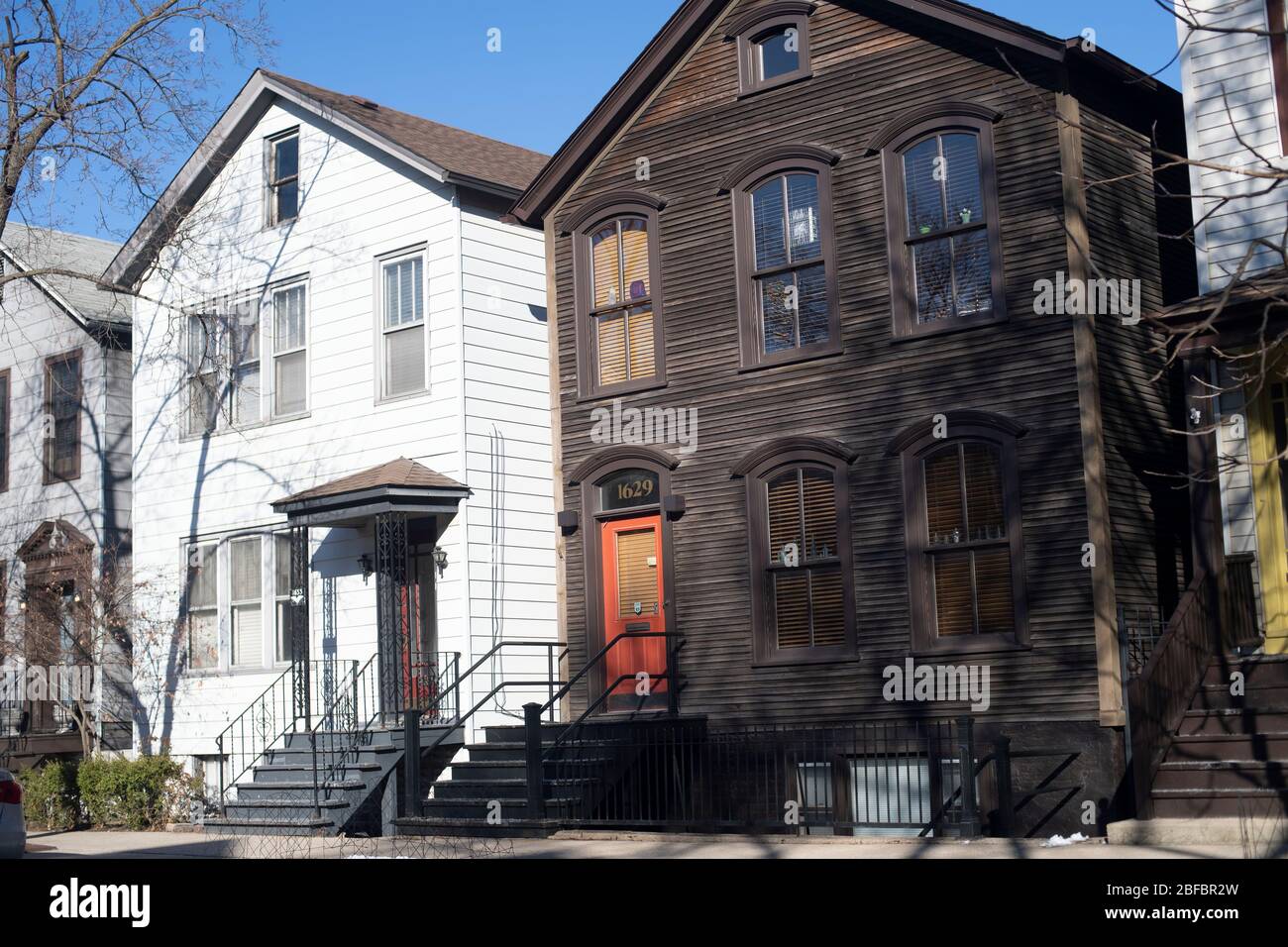 Chicago, Illinois, . Casas en una manzana de la ciudad dentro del  barrio de Old Town en el lado norte de Chicago Fotografía de stock - Alamy