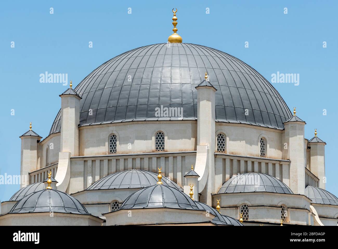 Mezquita Abdulhamid II Khan (Mezquita Turca) construida a partir de Turquía - la mezquita más grande de África Oriental Foto de stock