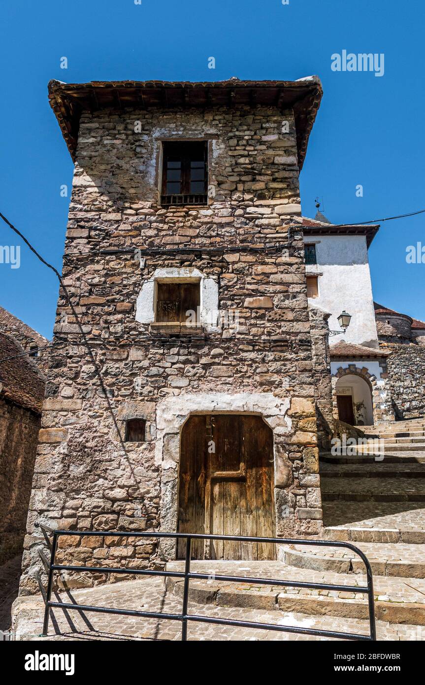 Hecho Village, Huesca Pirineos, Aragón, España Foto de stock