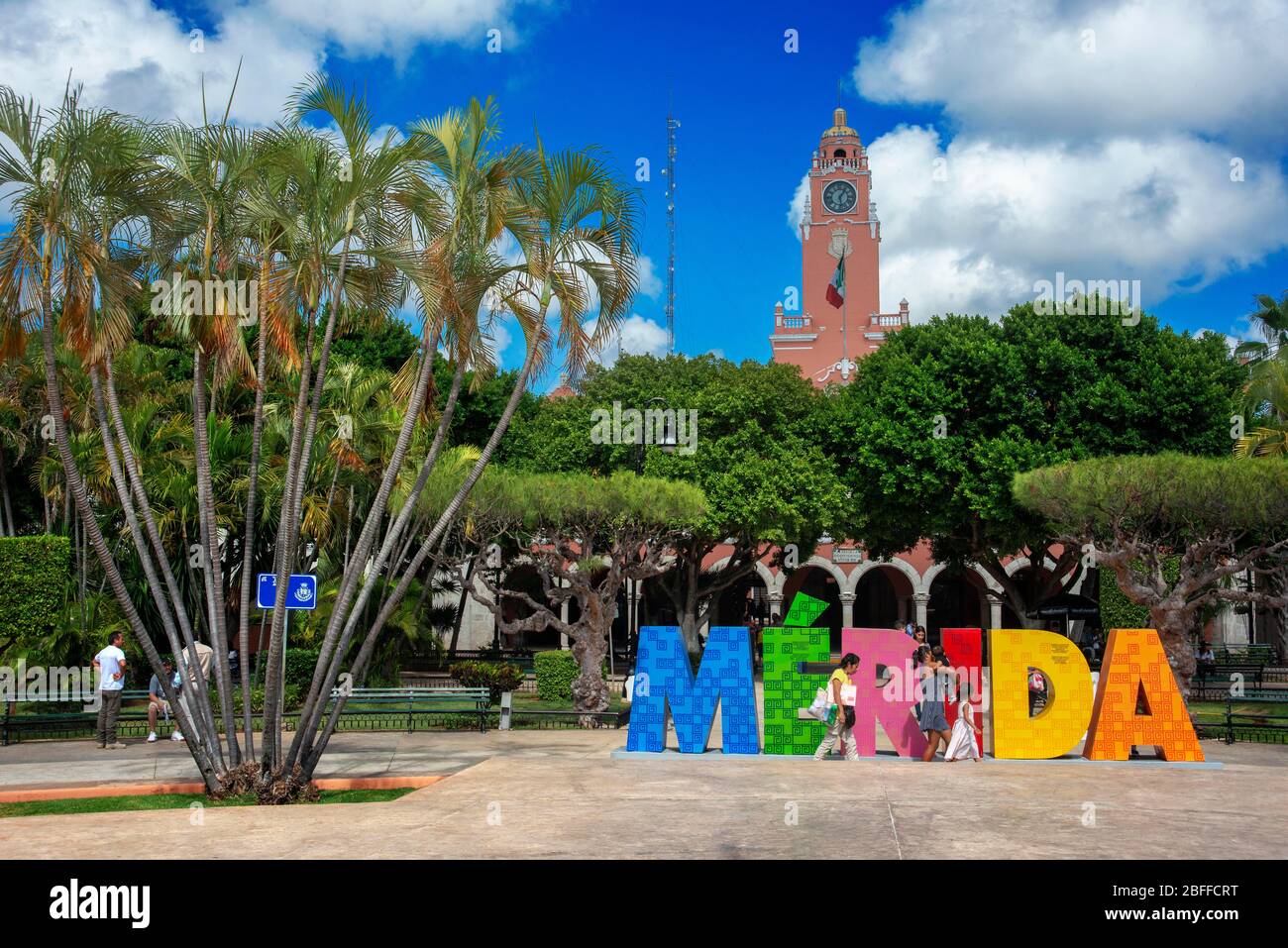 Plaza central de merida yucatan fotografías e imágenes de alta