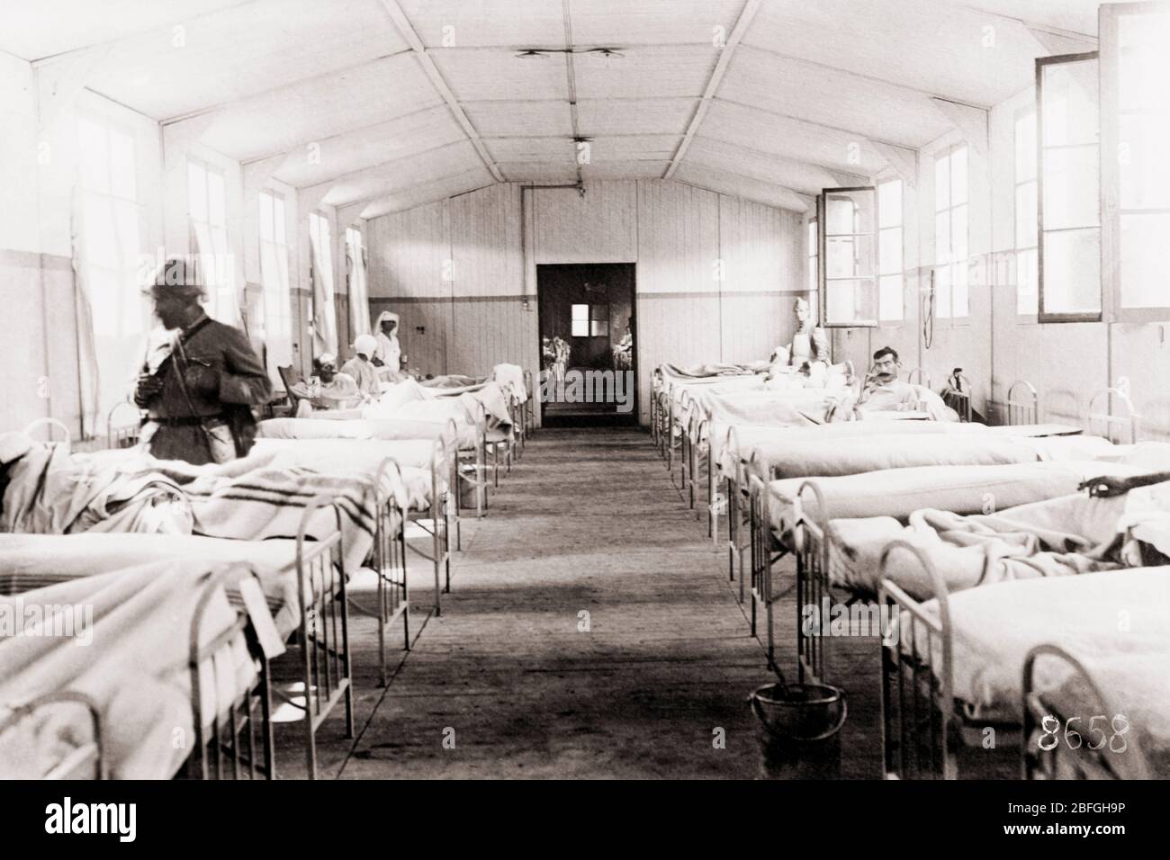 Sala pandémica en el hospital francés de barraca 1917 Foto de stock