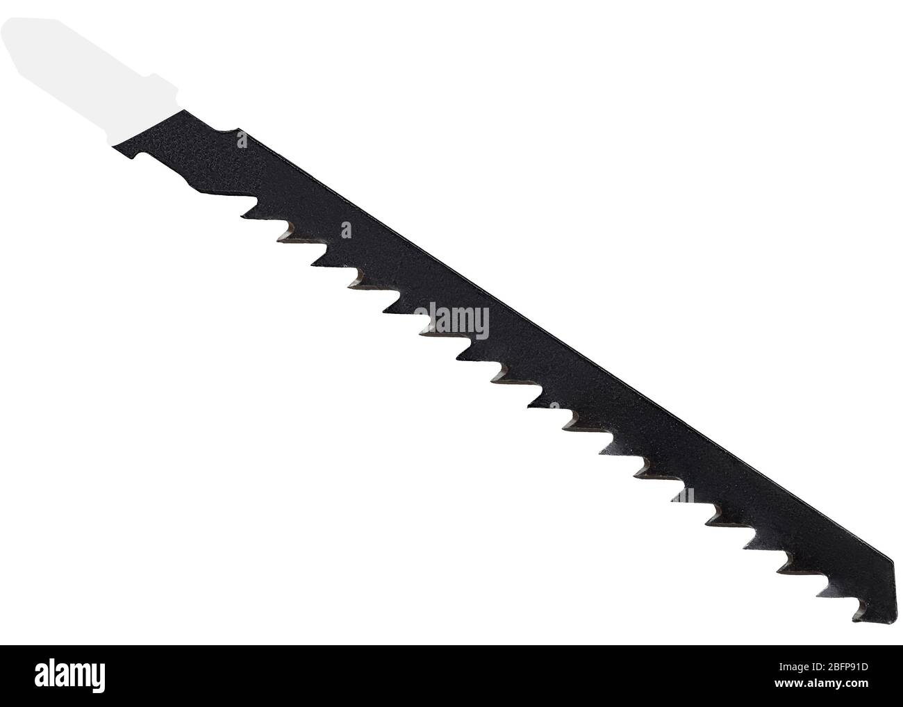Hoja para sierra de calar (herramienta eléctrica) para sierra de calar de color negro de madera aislada sobre fondo blanco Foto de stock