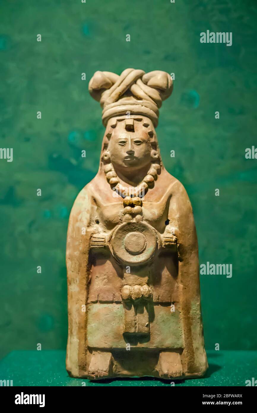 Figurilla precolombina, Museo de Antropología, Ciudad de México, México Foto de stock