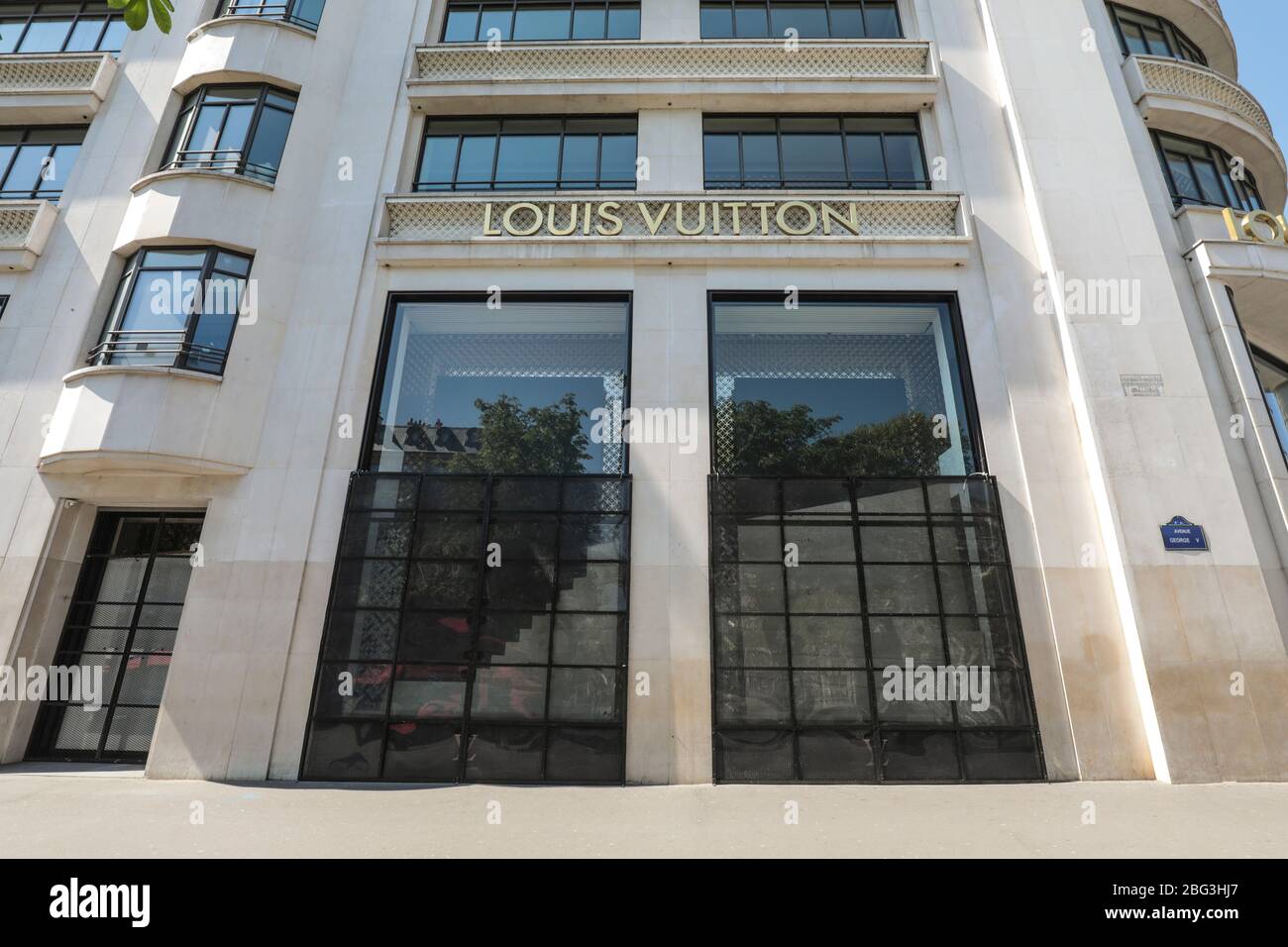 Louis vuitton casa de moda francesa paris fotografías e imágenes de alta  resolución - Alamy
