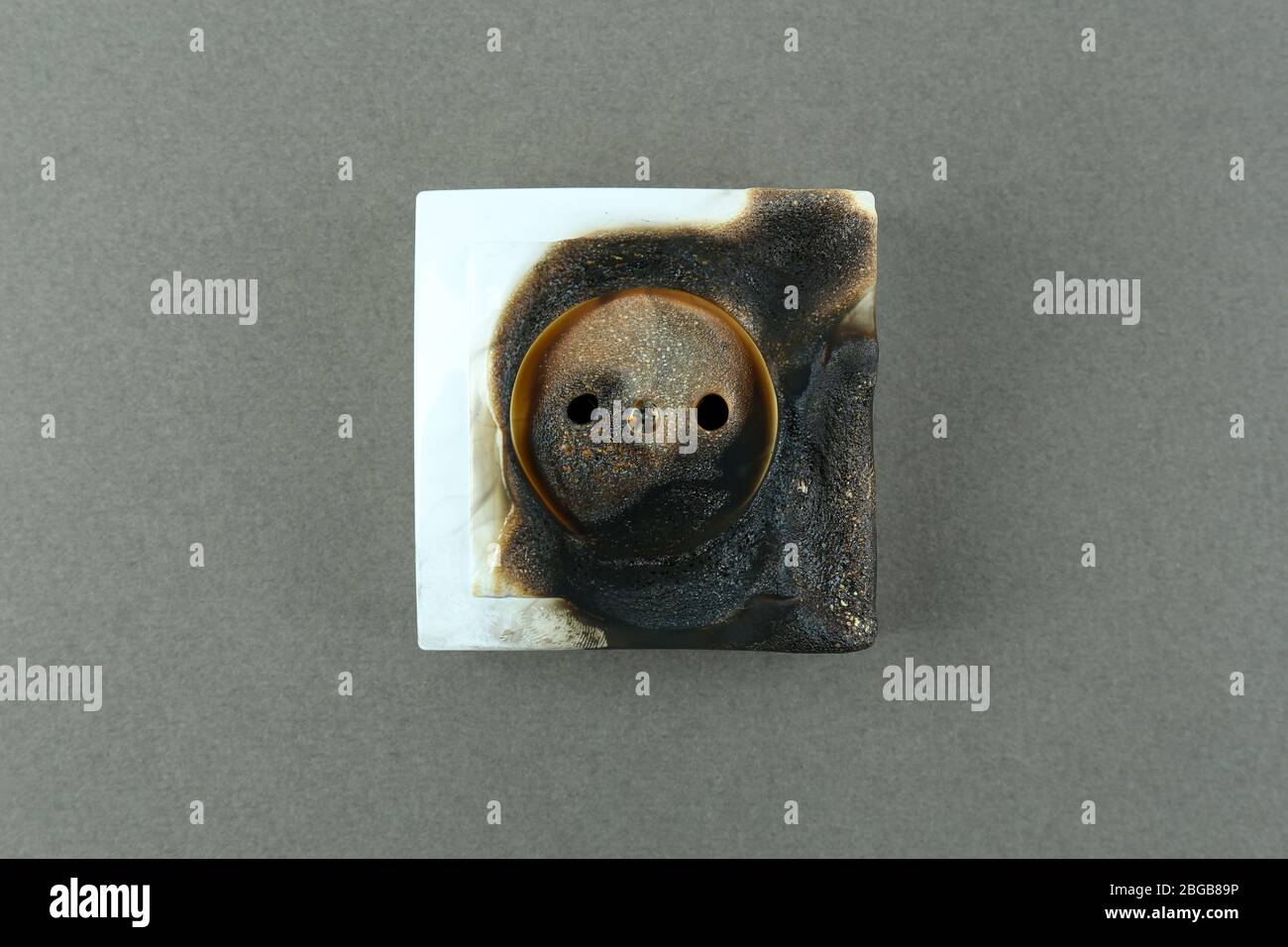 Enchufe Quemado Fotos e Imágenes de stock Alamy