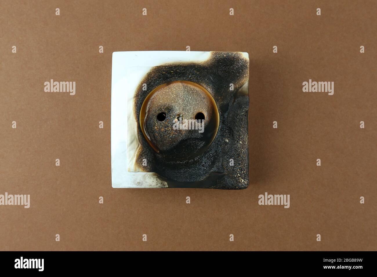 Enchufe Quemado Fotos e Imágenes de stock Alamy