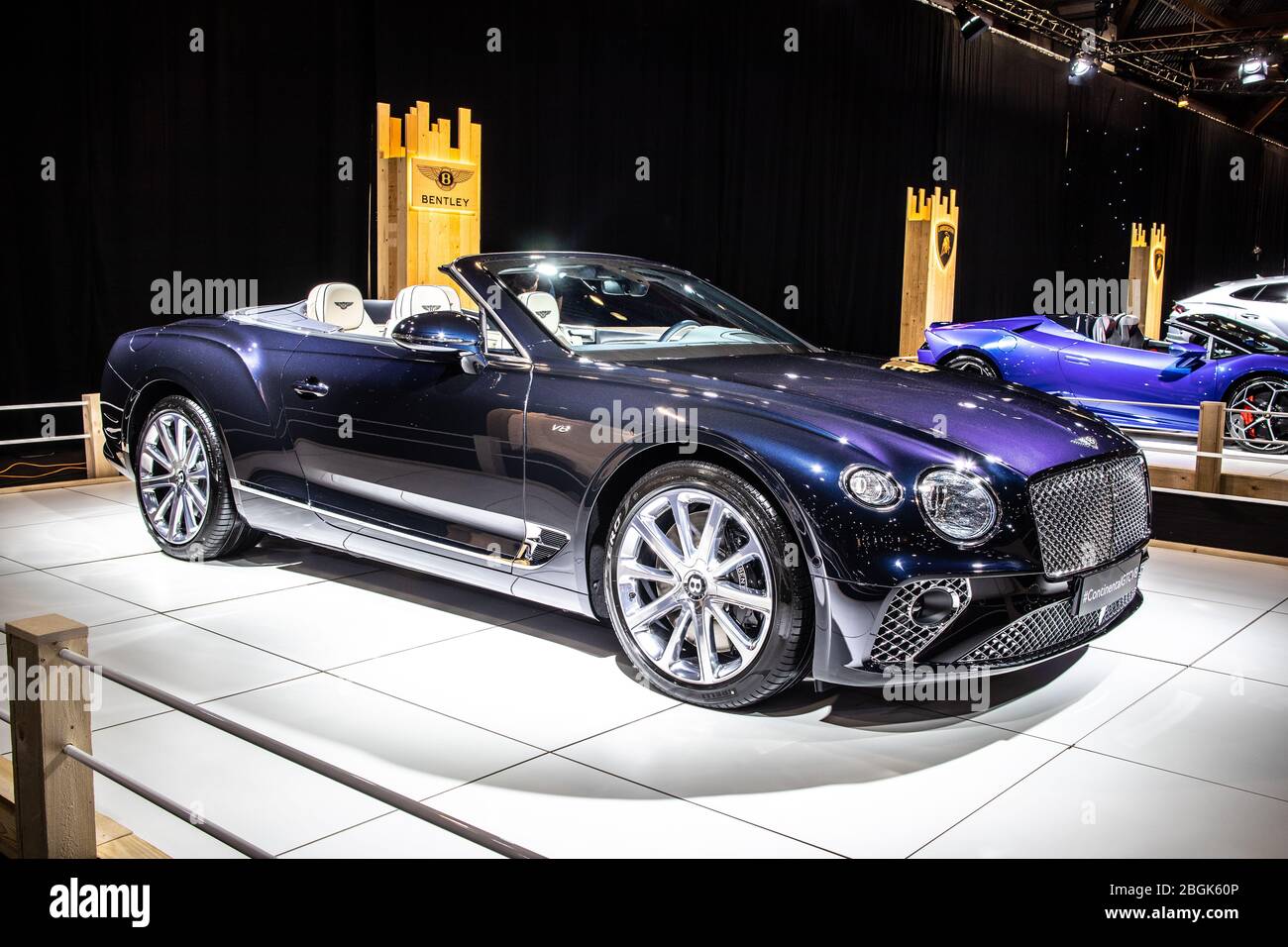 Bentley cabriolet fotografías e imágenes de alta resolución - Alamy